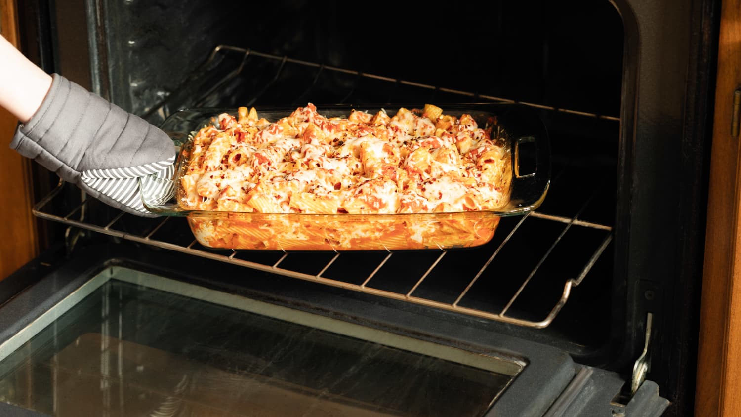 Glass bakeware top
